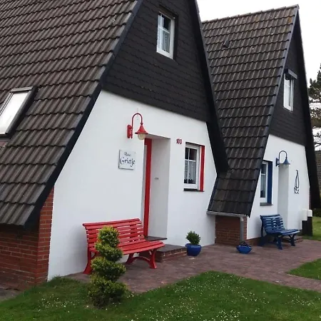 Holiday home Grietje I Rotes Haus Links *